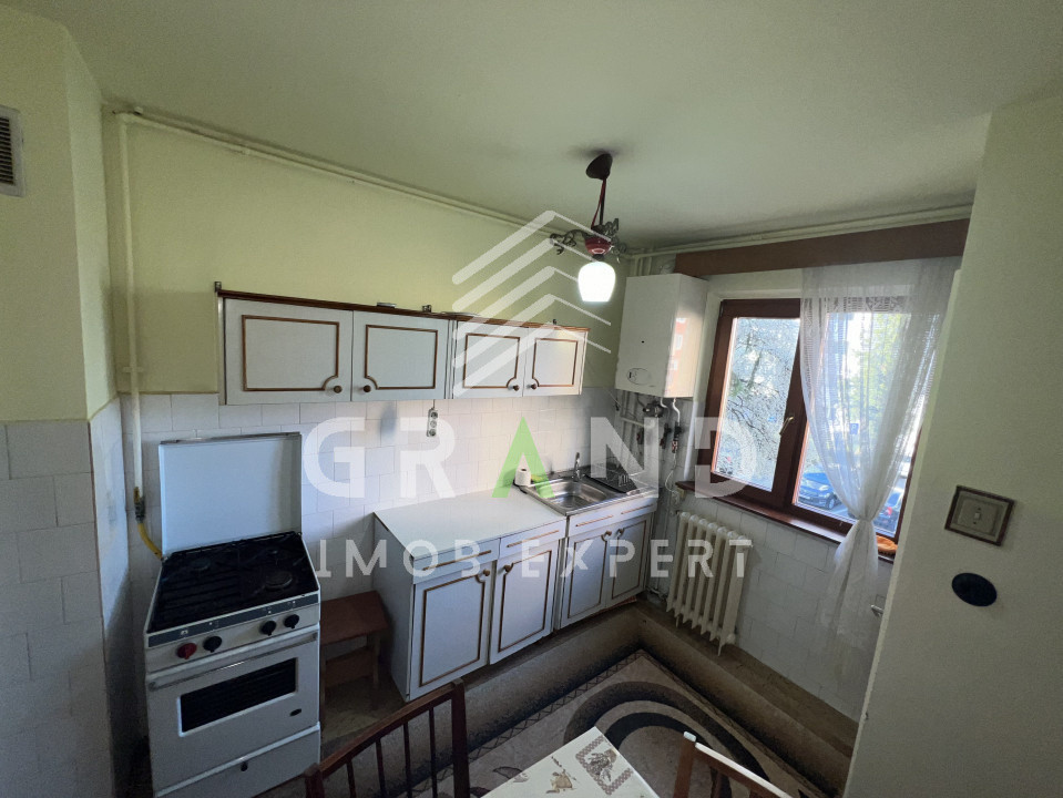 Ap. 3 camere | Decomandat | BALCON | Mănăștur – str. Parâng