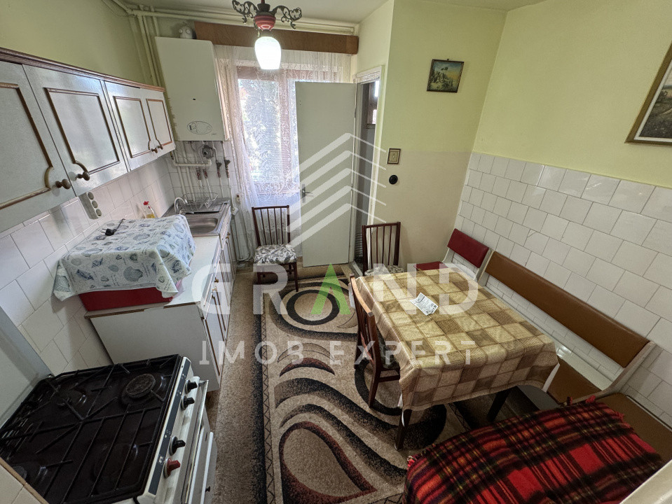 Ap. 3 camere | Decomandat | BALCON | Mănăștur – str. Parâng