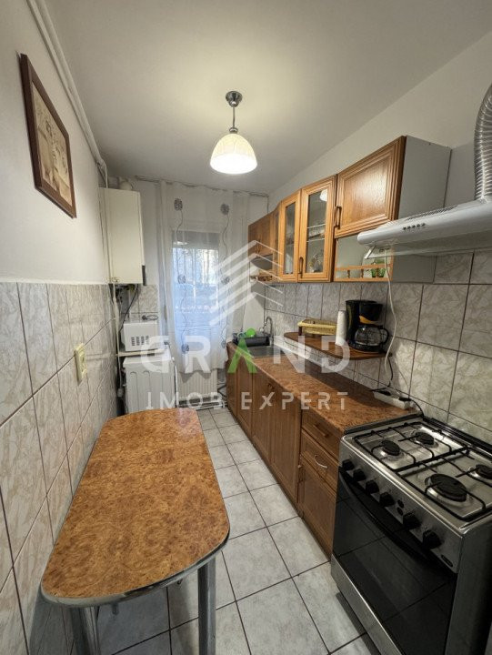 Ap 2 camere,RENOVAT si ECONOM,PARCARE in PARKING,Zona Manastur/MINERVA