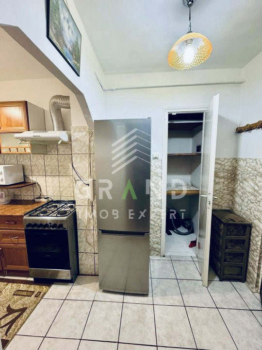 Ap 2 camere,RENOVAT si ECONOM,PARCARE in PARKING,Zona Manastur/MINERVA