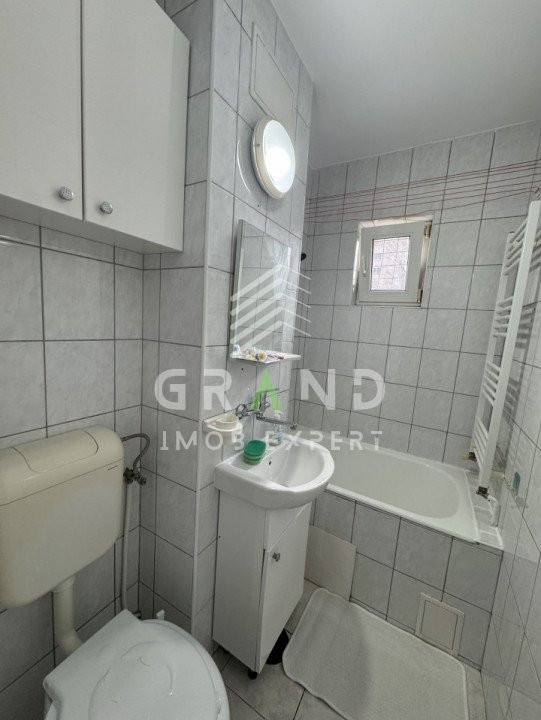 Ap 2 camere,RENOVAT si ECONOM,PARCARE in PARKING,Zona Manastur/MINERVA