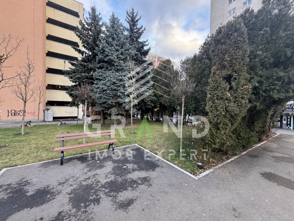 Ap 2 camere,RENOVAT si ECONOM,PARCARE in PARKING,Zona Manastur/MINERVA