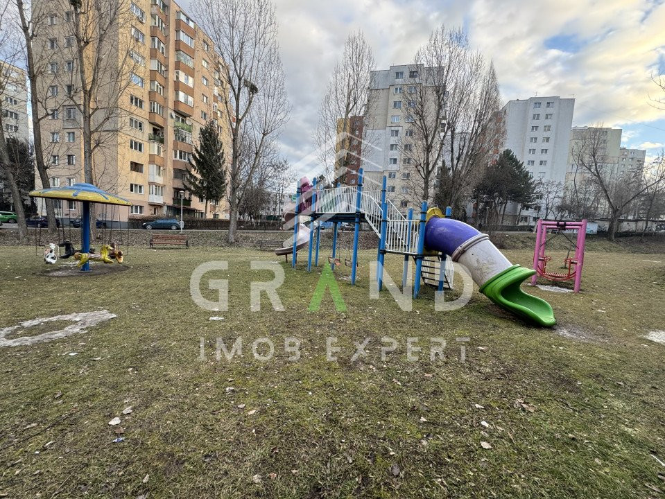 Ap 2 camere,RENOVAT si ECONOM,PARCARE in PARKING,Zona Manastur/MINERVA