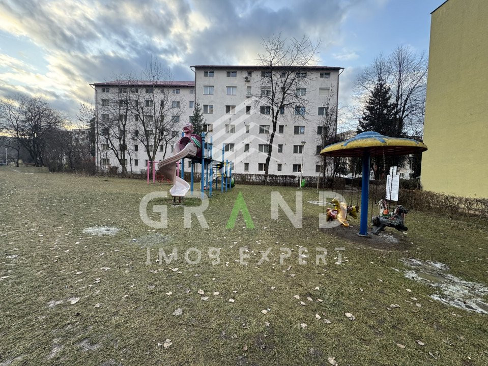 Ap 2 camere,RENOVAT si ECONOM,PARCARE in PARKING,Zona Manastur/MINERVA