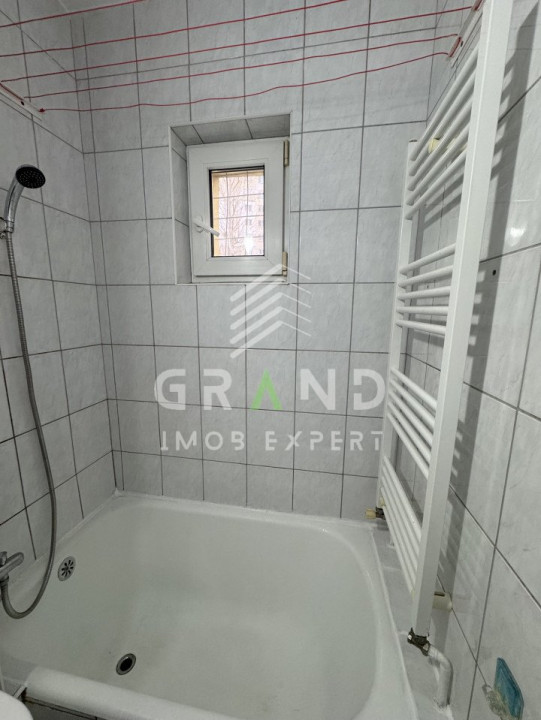 Ap 2 camere,RENOVAT si ECONOM,PARCARE in PARKING,Zona Manastur/MINERVA