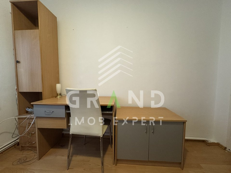 Ap 2 camere,RENOVAT si ECONOM,PARCARE in PARKING,Zona Manastur/MINERVA