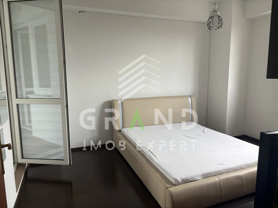 Apartament de inchiriat,decomandat 3 camere cu terasă mare–str. Dorobanților