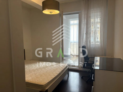 Apartament de inchiriat,decomandat 3 camere cu terasă mare–str. Dorobanților