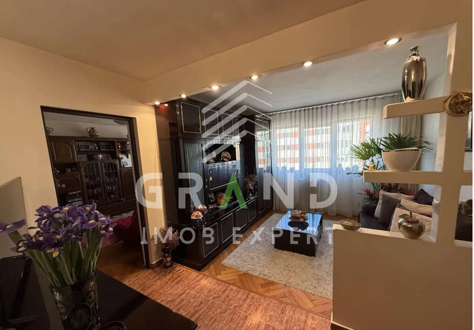 Vedere spectaculoasă: Apartament de inchiriat-2 camere,utilat,Grigorescu, etaj 9