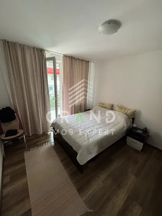 Apartament de vanzare semidecomandat cu 2 Camere, Balcon 12 mp & Parcare, BACIU