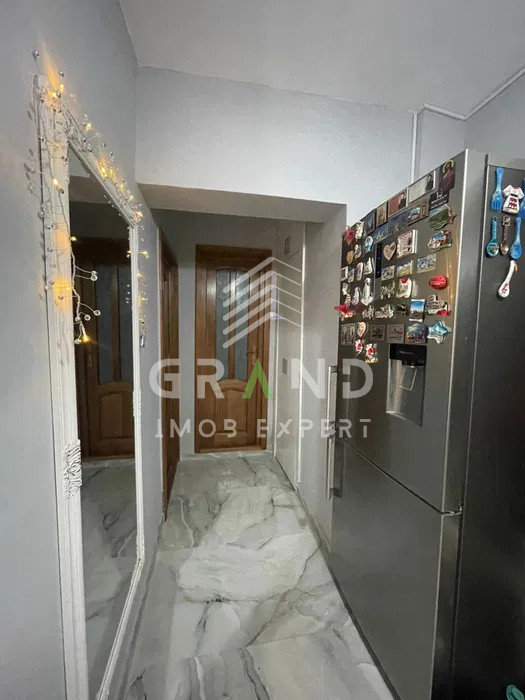 Vanzare Apartament 3 camere decomandat + parcare+debara – Calea Dorobanților