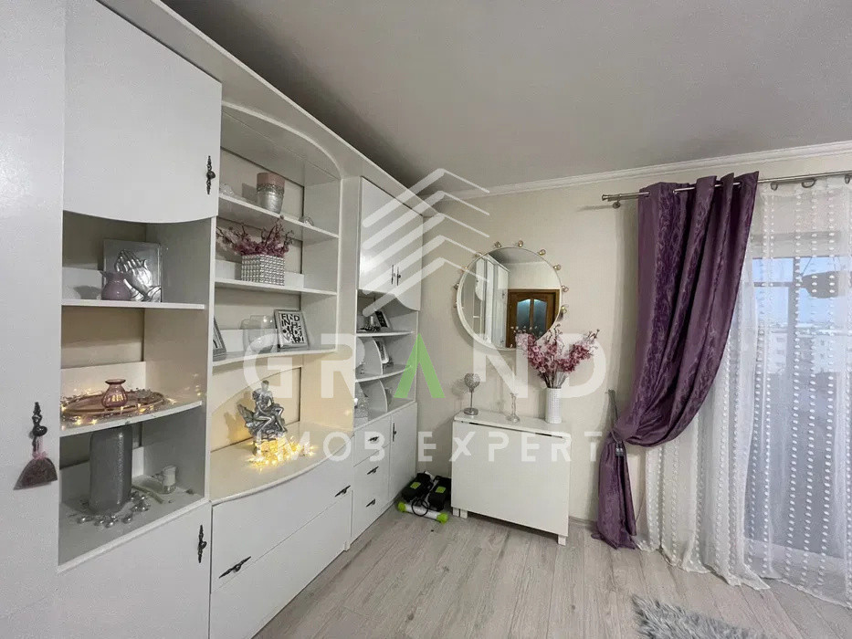 Vanzare Apartament 3 camere decomandat + parcare+debara – Calea Dorobanților