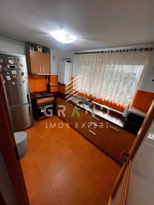 Apartament de vanzare,2 camere mobilat & utilat + garaj – Eroilor/Lidl, Florești