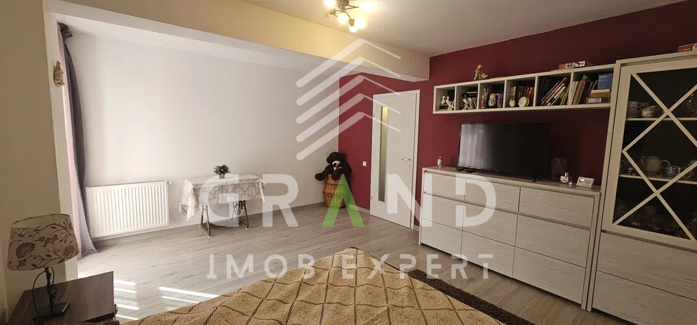 Ap 2 camere, BALCON, PARCARE, zona Floresti/Eroilor