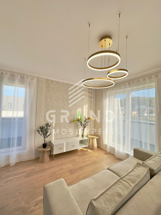 Apartament de vanzare:nou,ultrafinisat,mobilat,utilat cu terasa  25mp , Floresti