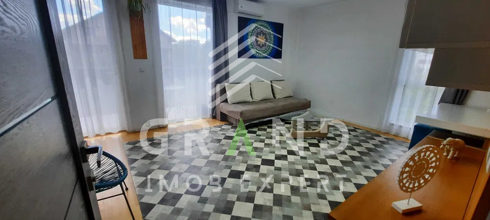 AP 2 camere DECOMANDAT, BALCON, PARCARE, zona Andrei Muresanu/Augustin Presecan