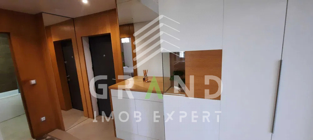 AP 2 camere DECOMANDAT, BALCON, PARCARE, zona Andrei Muresanu/Augustin Presecan