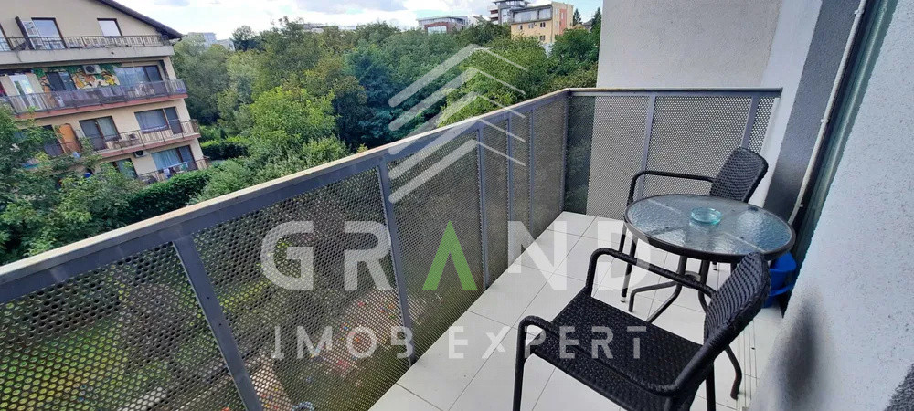AP 2 camere DECOMANDAT, BALCON, PARCARE, zona Andrei Muresanu/Augustin Presecan
