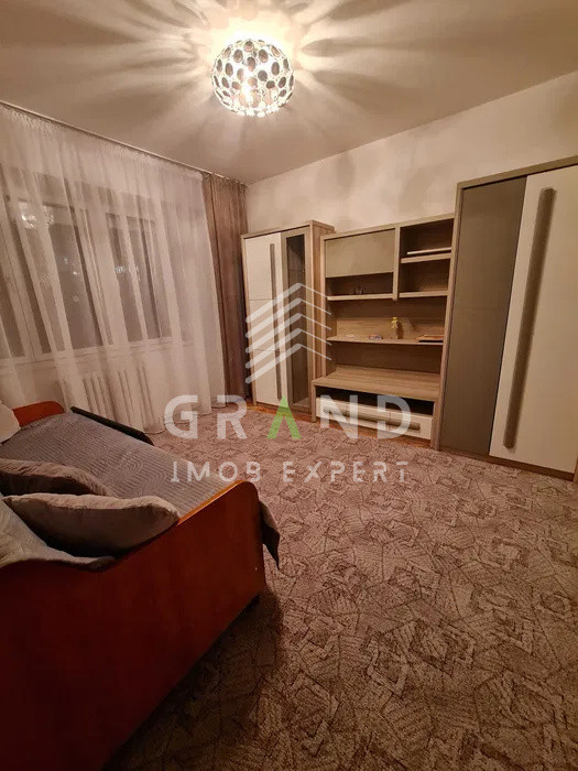 Ap 3 camere, BALCON, zona Andrei Muresanu