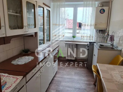 Ap 3 camere, BALCON, zona Andrei Muresanu