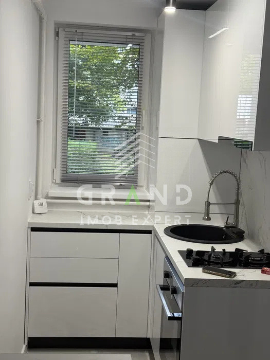 Inchiriere apartament decomandat 2 camere –Plopilor, aproape de centrul orașului