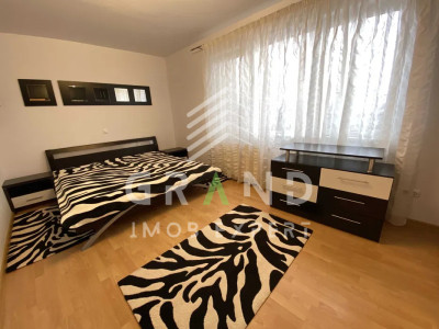 Inchiriere apartament 3 camere decomandat, 90 mp, garaj și parcare, Mănăștur