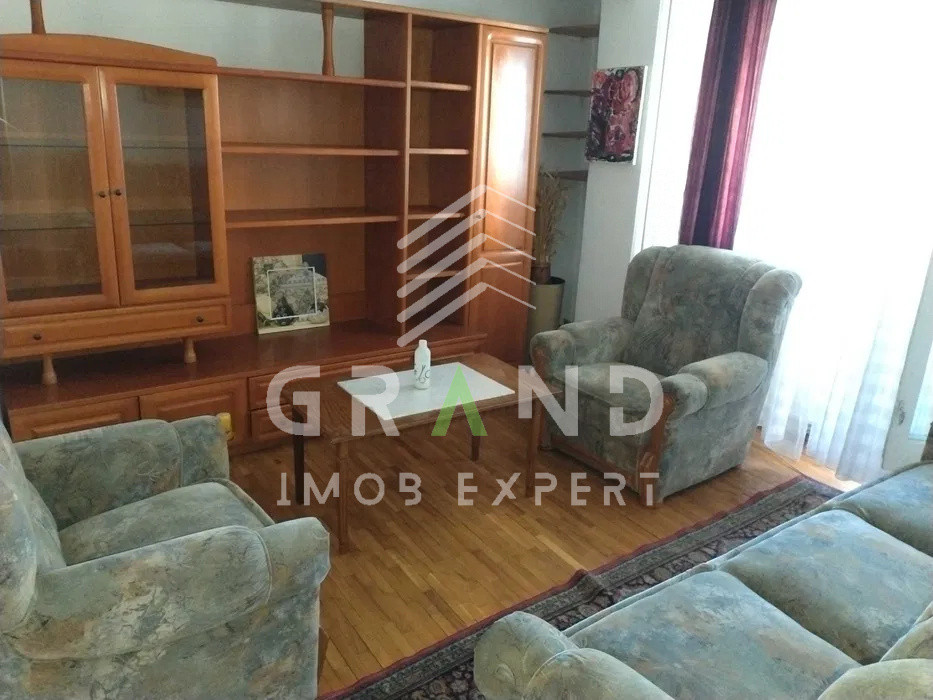 Închiriere apartament cu 3 camere, decomandat, 81 mp,Calea Dorobanților, Parcare