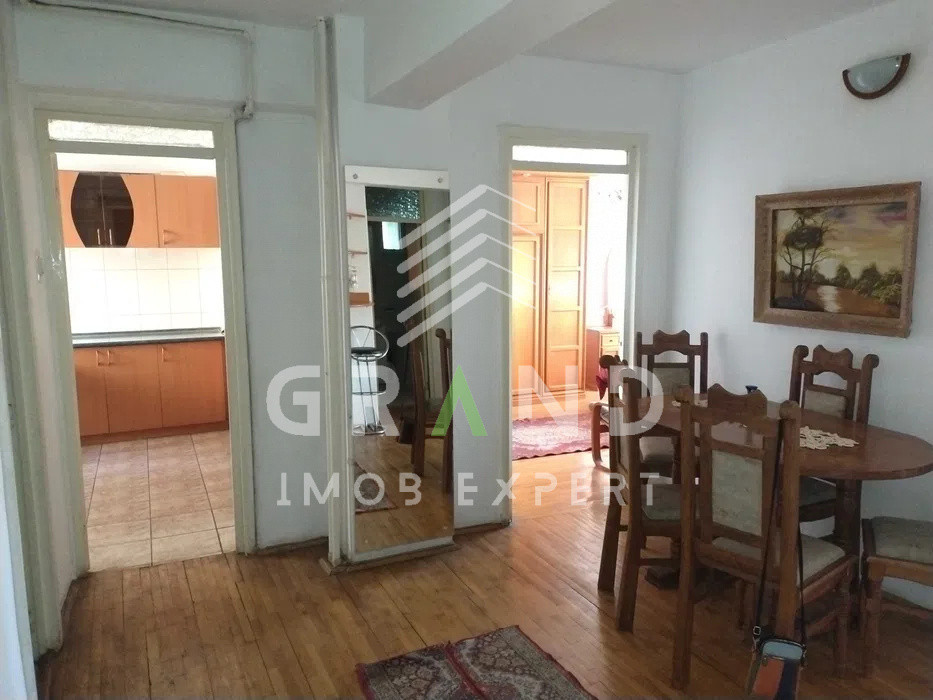 Închiriere apartament cu 3 camere, decomandat, 81 mp,Calea Dorobanților, Parcare