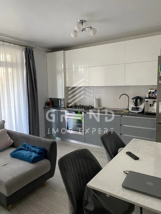 Vânzare apartament modern 3 camere + 2 parcări, zonă exclusivistă Bună Ziua