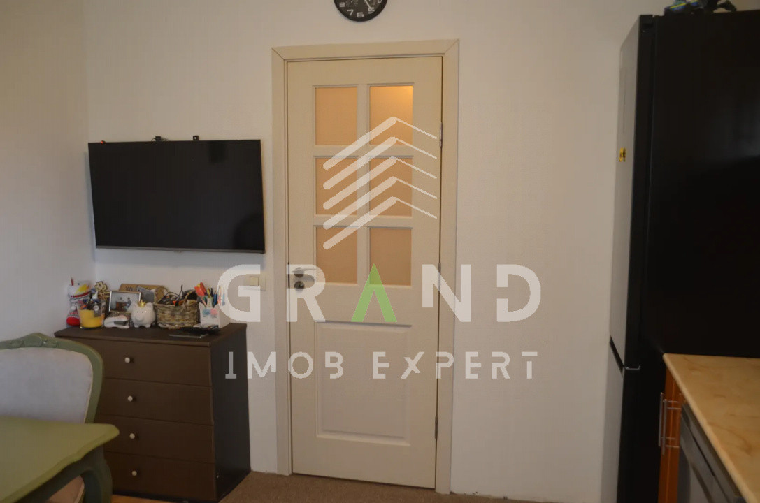 De vânzare apartament cu 2 camere, decomandat, 62 mp, Florești, Oportunitate