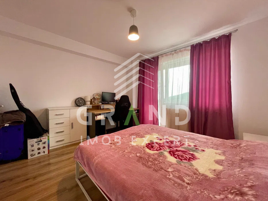 Vânzare apartament 3 camere, 2 băi, parcare individuală CF – Florești, finisat
