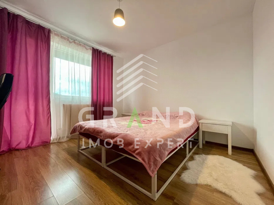 Vânzare apartament 3 camere, 2 băi, parcare individuală CF – Florești, finisat