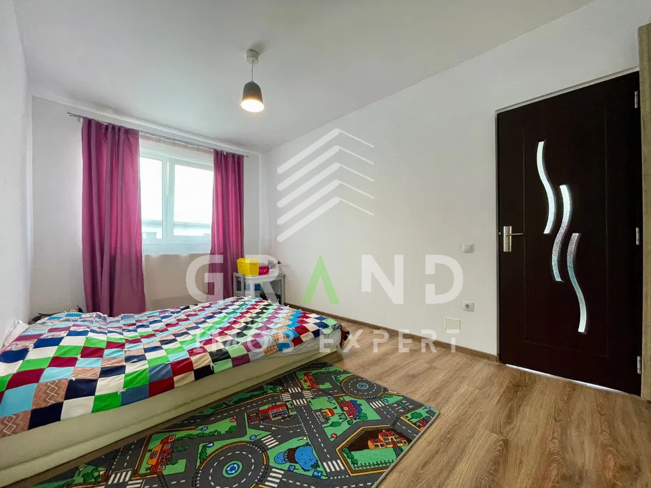 Vânzare apartament 3 camere, 2 băi, parcare individuală CF – Florești, finisat