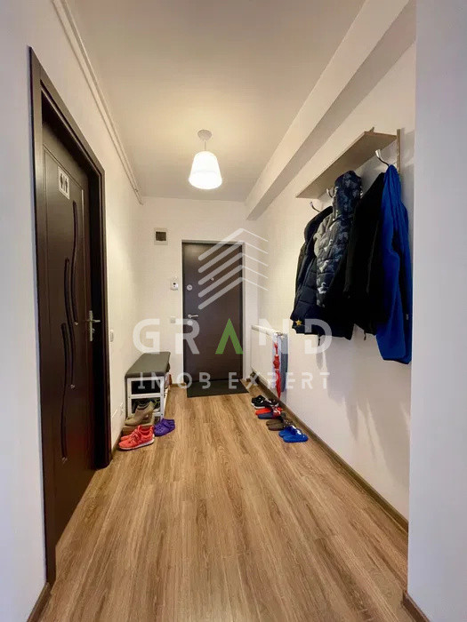 Vânzare apartament 3 camere, 2 băi, parcare individuală CF – Florești, finisat