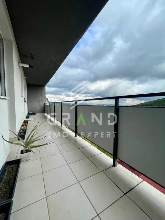 Vânzare apartament 3 camere, 2 băi, parcare individuală CF – Florești, finisat