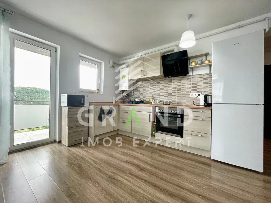 Vânzare apartament 3 camere, 2 băi, parcare individuală CF – Florești, finisat