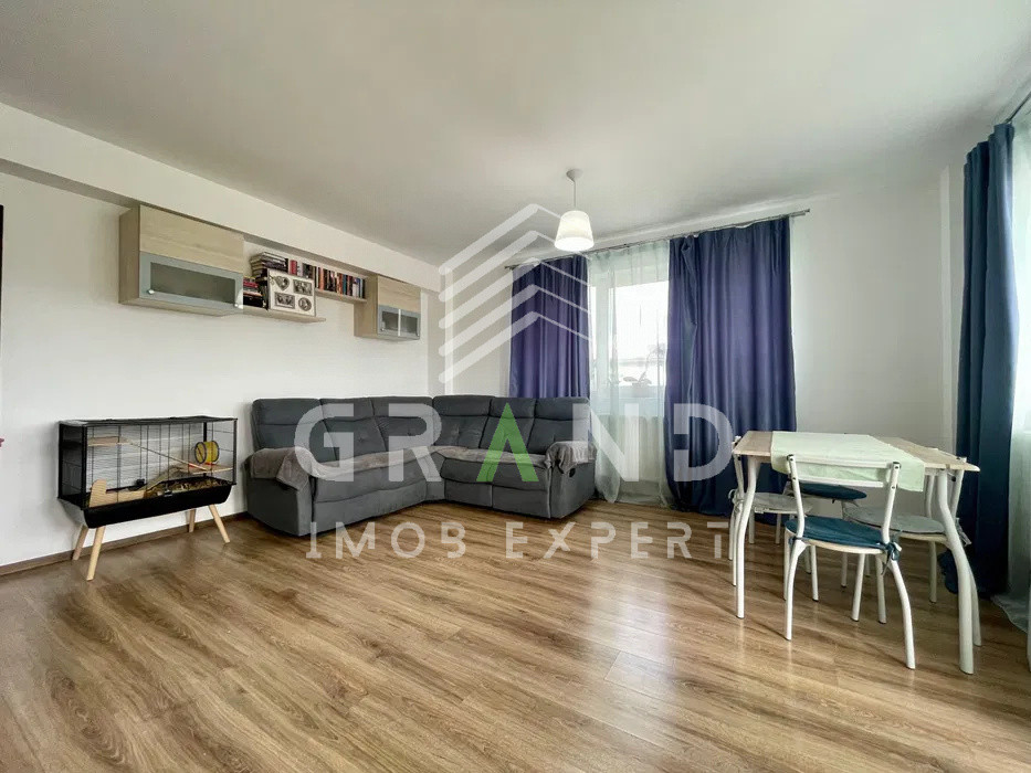 Vânzare apartament 3 camere, 2 băi, parcare individuală CF – Florești, finisat