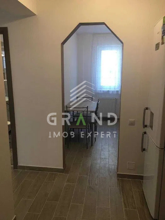 De închiriat apartament 2 camere, Florești – aproape de magazine și transport