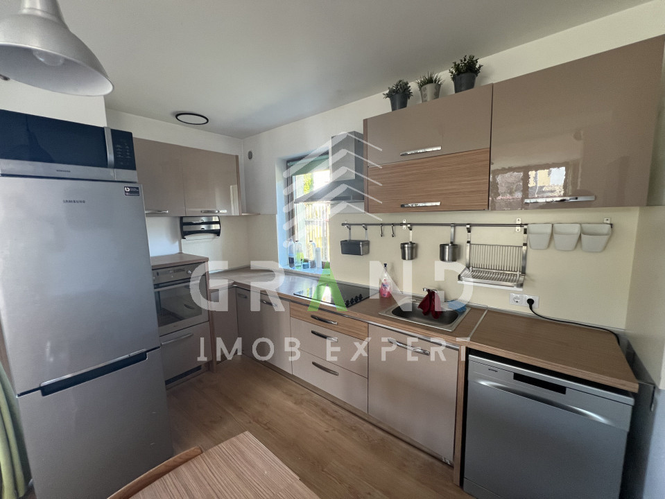 Casă 4 camere | TERASĂ+2 BALCOANE | GARAJ | ZONA BORHANCI/ROMUL LADEA