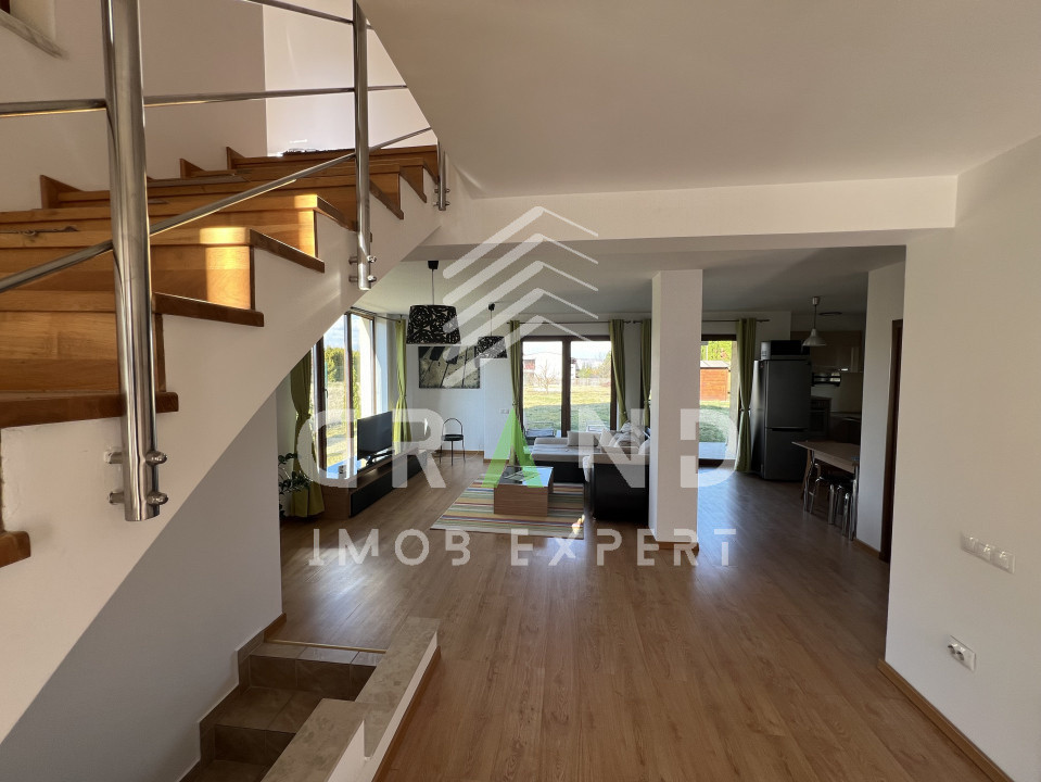 Casă 4 camere | TERASĂ+2 BALCOANE | GARAJ | ZONA BORHANCI/ROMUL LADEA