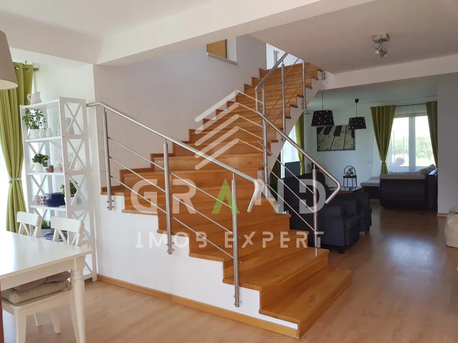 Casă 4 camere | TERASĂ+2 BALCOANE | GARAJ | ZONA BORHANCI/ROMUL LADEA