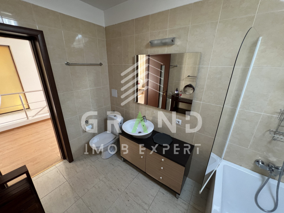 Casă 4 camere | TERASĂ+2 BALCOANE | GARAJ | ZONA BORHANCI/ROMUL LADEA