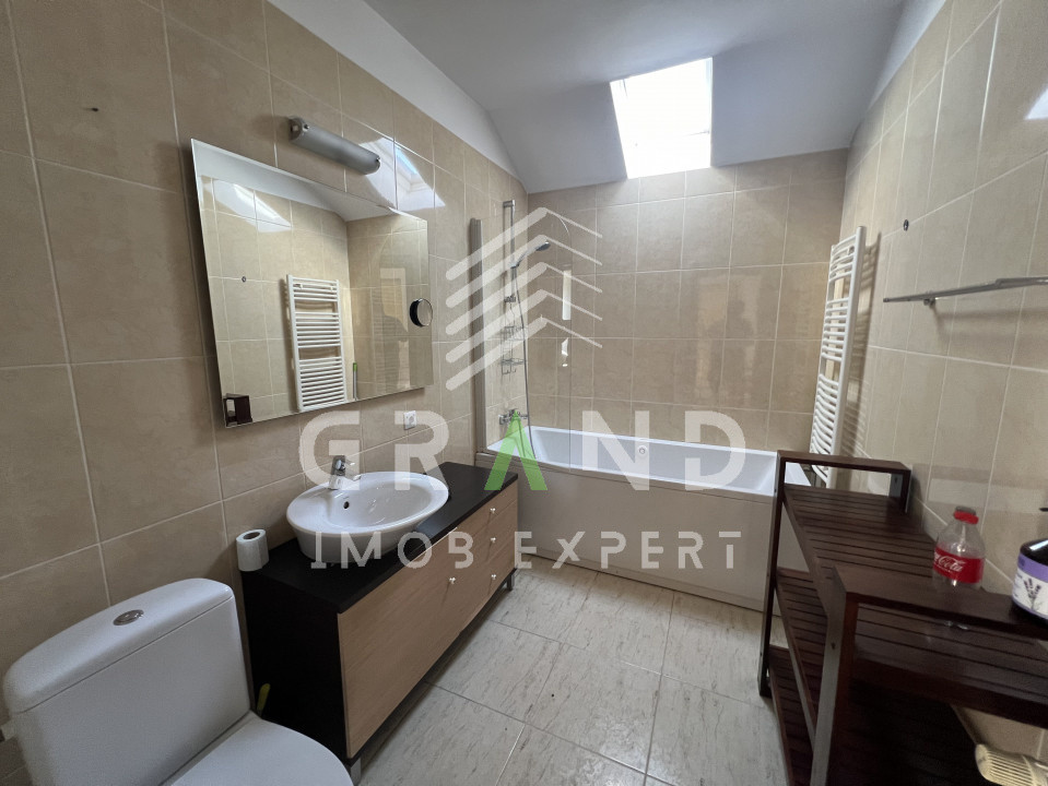 Casă 4 camere | TERASĂ+2 BALCOANE | GARAJ | ZONA BORHANCI/ROMUL LADEA