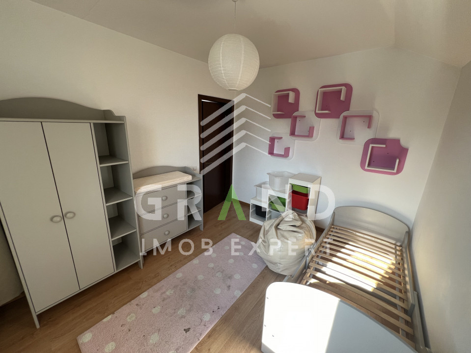 Casă 4 camere | TERASĂ+2 BALCOANE | GARAJ | ZONA BORHANCI/ROMUL LADEA