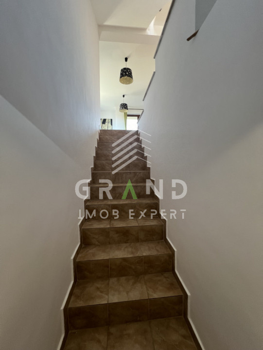 Casă 4 camere | TERASĂ+2 BALCOANE | GARAJ | ZONA BORHANCI/ROMUL LADEA