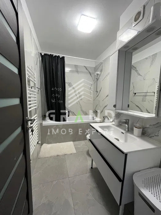 Intre Lacuri: Apartament de inchiriat cu 1 camera, fara parcare, terasa 6mp