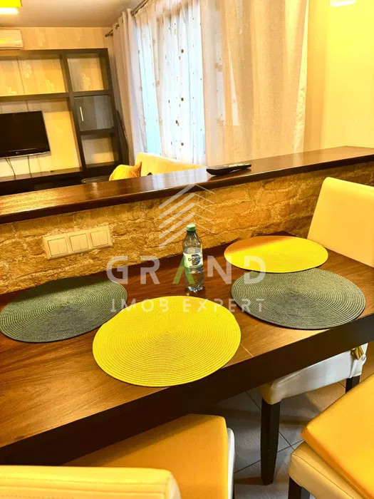 Chirie:Apartament 3 camere decomandat, Str. Azuga, Cluj, etaj 4, parcare inclusa