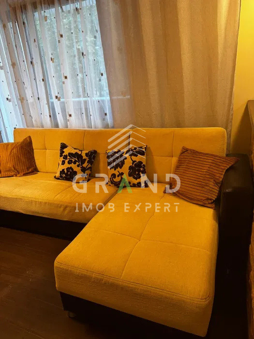 Chirie:Apartament 3 camere decomandat, Str. Azuga, Cluj, etaj 4, parcare inclusa