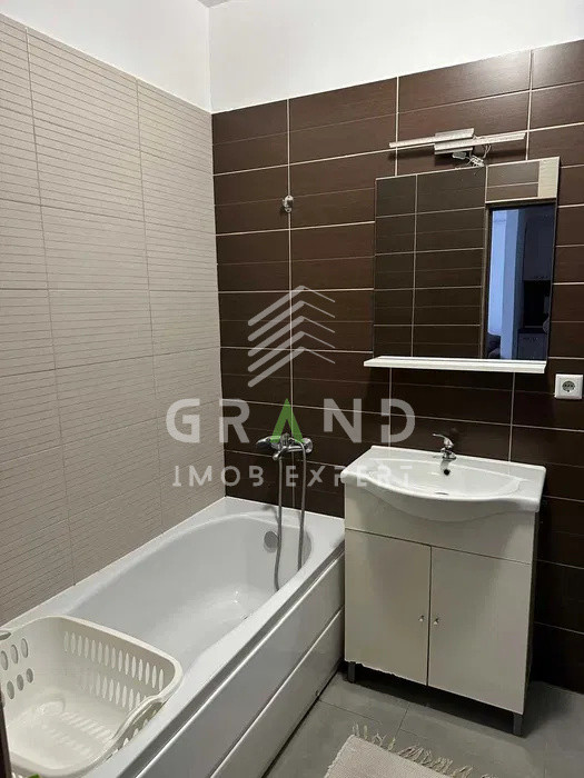 Apartament 2 camere de închiriat, etaj 5,parcare subterana, în Iris, Str.Oașului