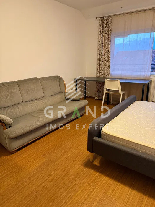 Ap 3 camere | 2 niveluri | Manastur/Mehedinți/Baza Sportivă „La Terenuri”